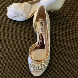 Badgley Mischka Macie Peep Toe Kitten Heels